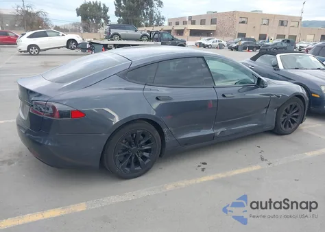 2019 Tesla Model S 100D/75D/Long Range/Standard Range z USA, uszkodzony, nr VIN 5YJSA1E26KF303987